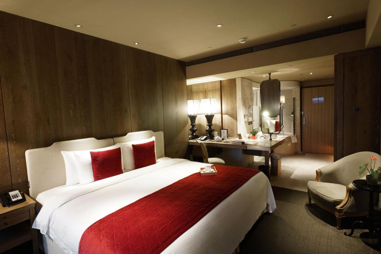 Palais De Chine Hotel Taipei Exterior photo A room at the hotel