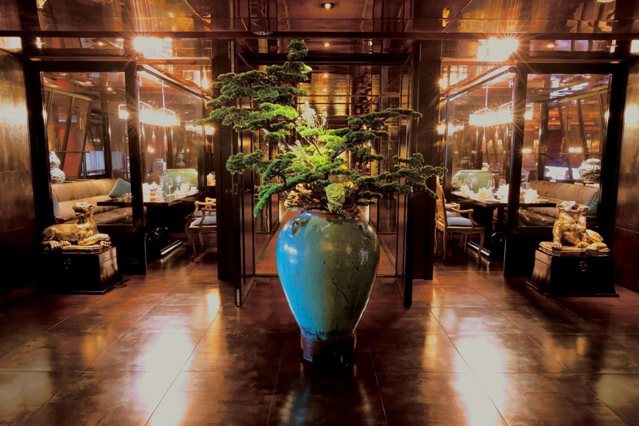 Palais De Chine Hotel Taipei Exterior photo The interior of the restaurant