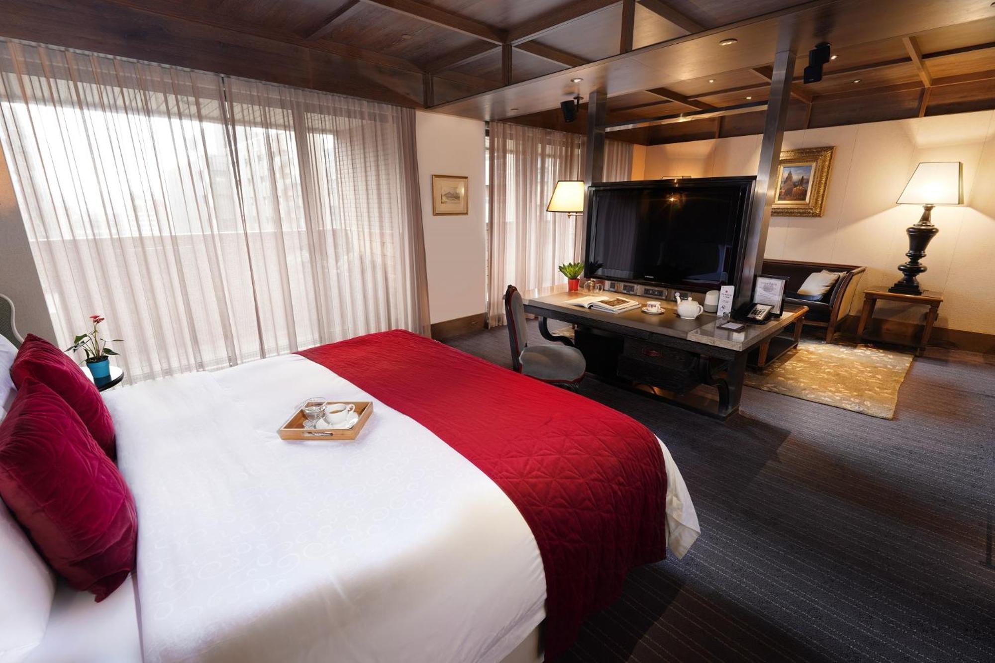 Palais De Chine Hotel Taipei Exterior photo A room at the hotel